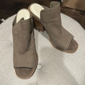 Women’s wedge shoe